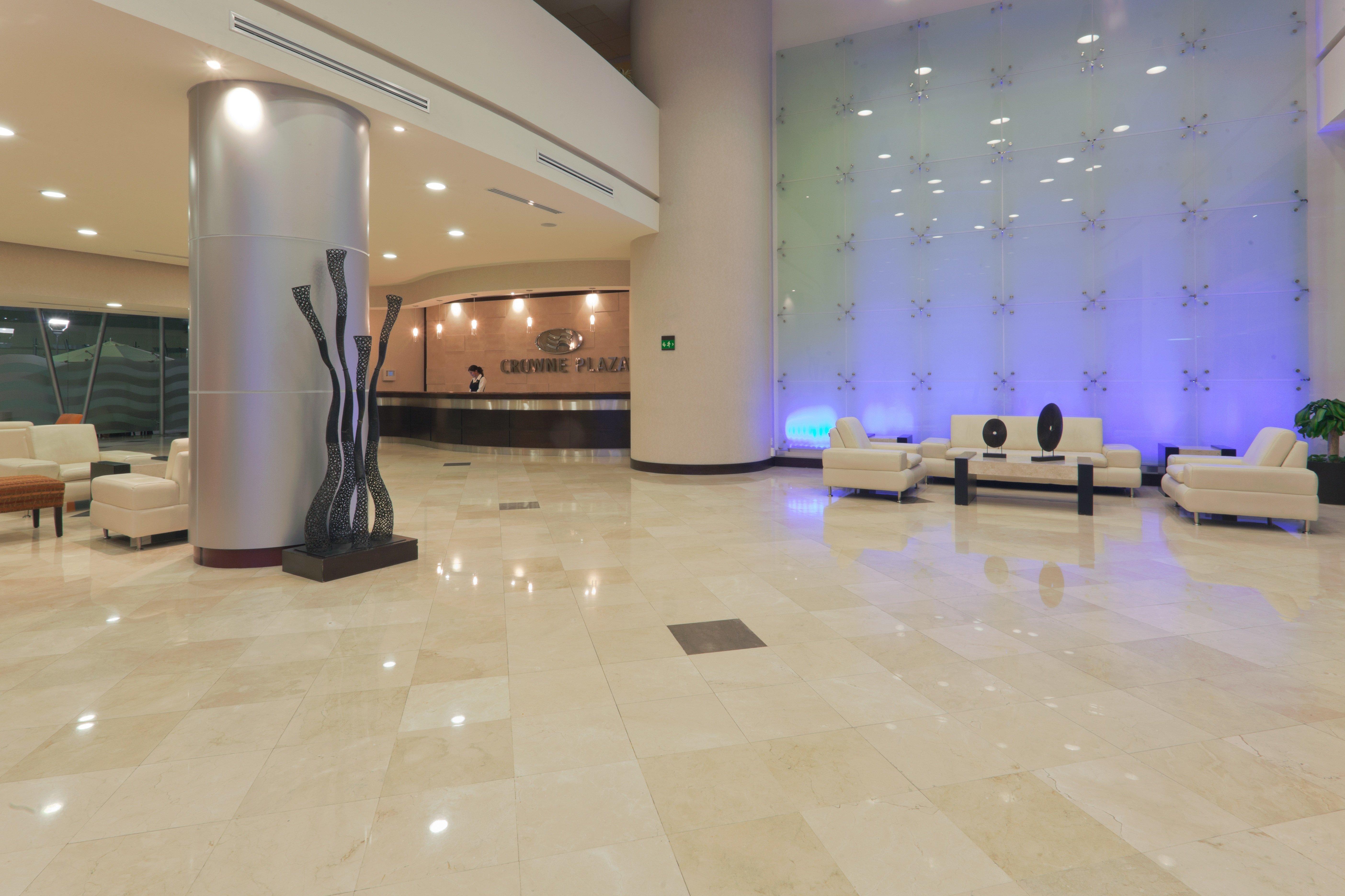 คราวน์ พลาซา เลออง Hotel เลออน ภายนอก รูปภาพ