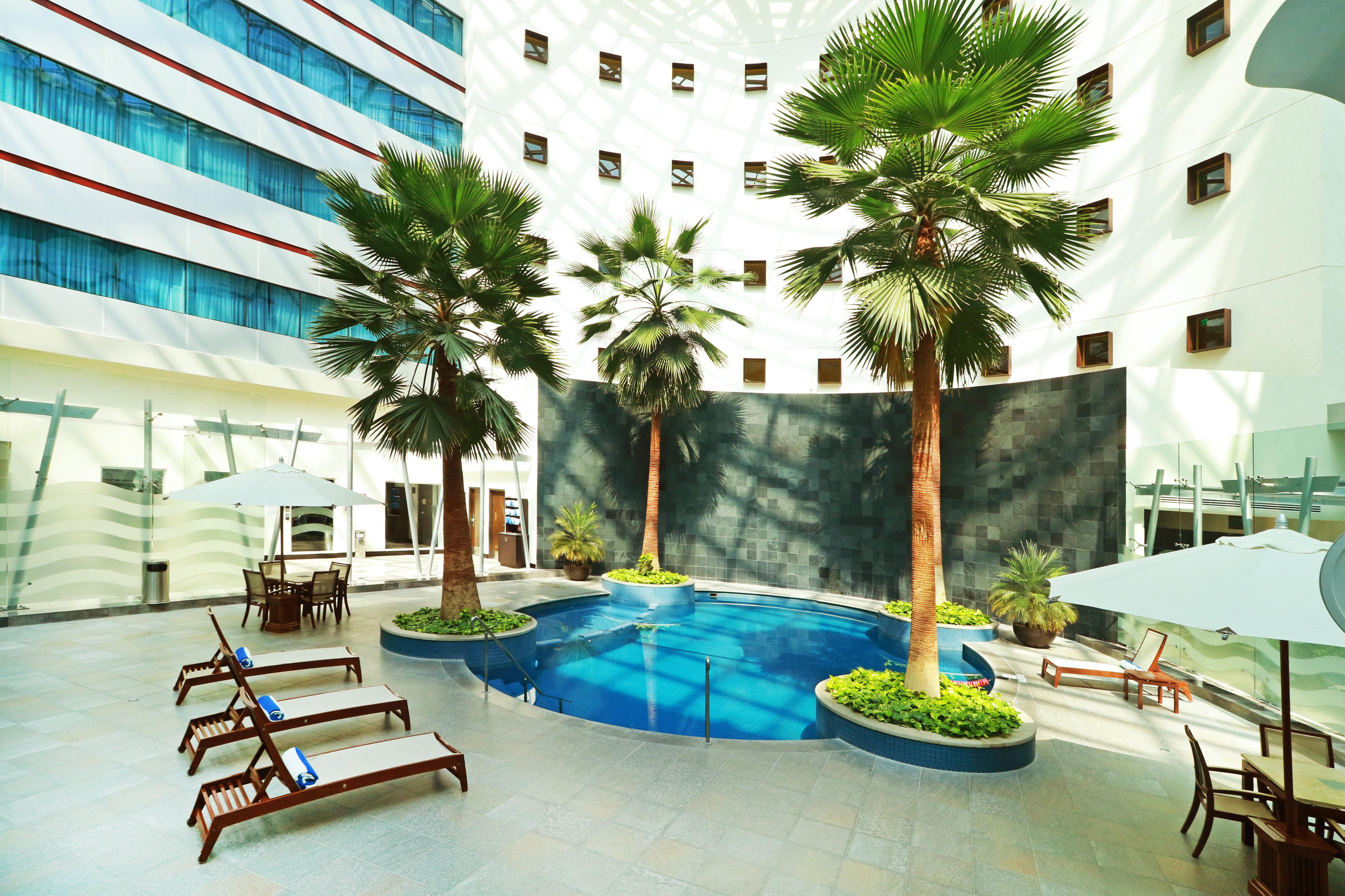 คราวน์ พลาซา เลออง Hotel เลออน ภายนอก รูปภาพ