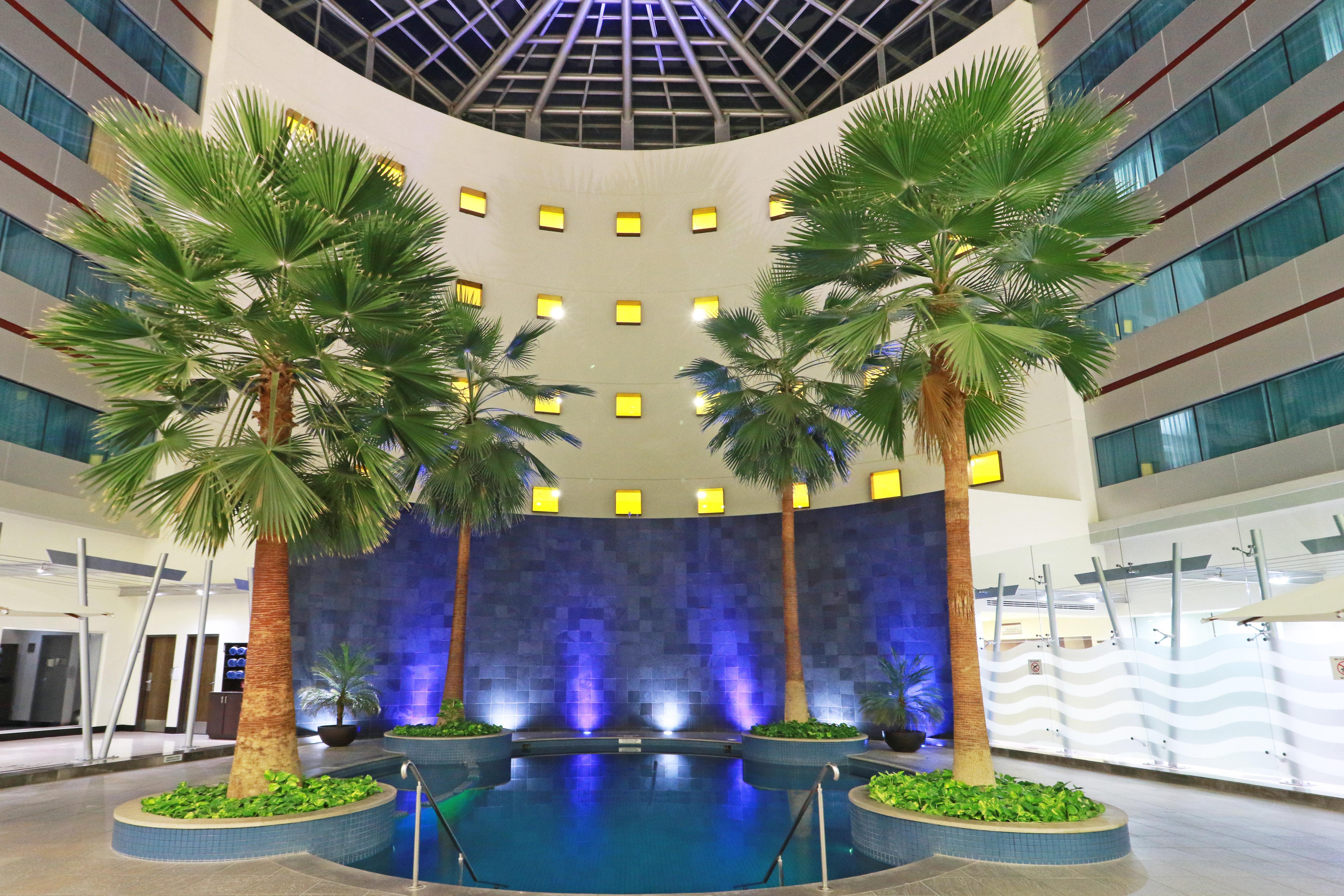 คราวน์ พลาซา เลออง Hotel เลออน ภายนอก รูปภาพ