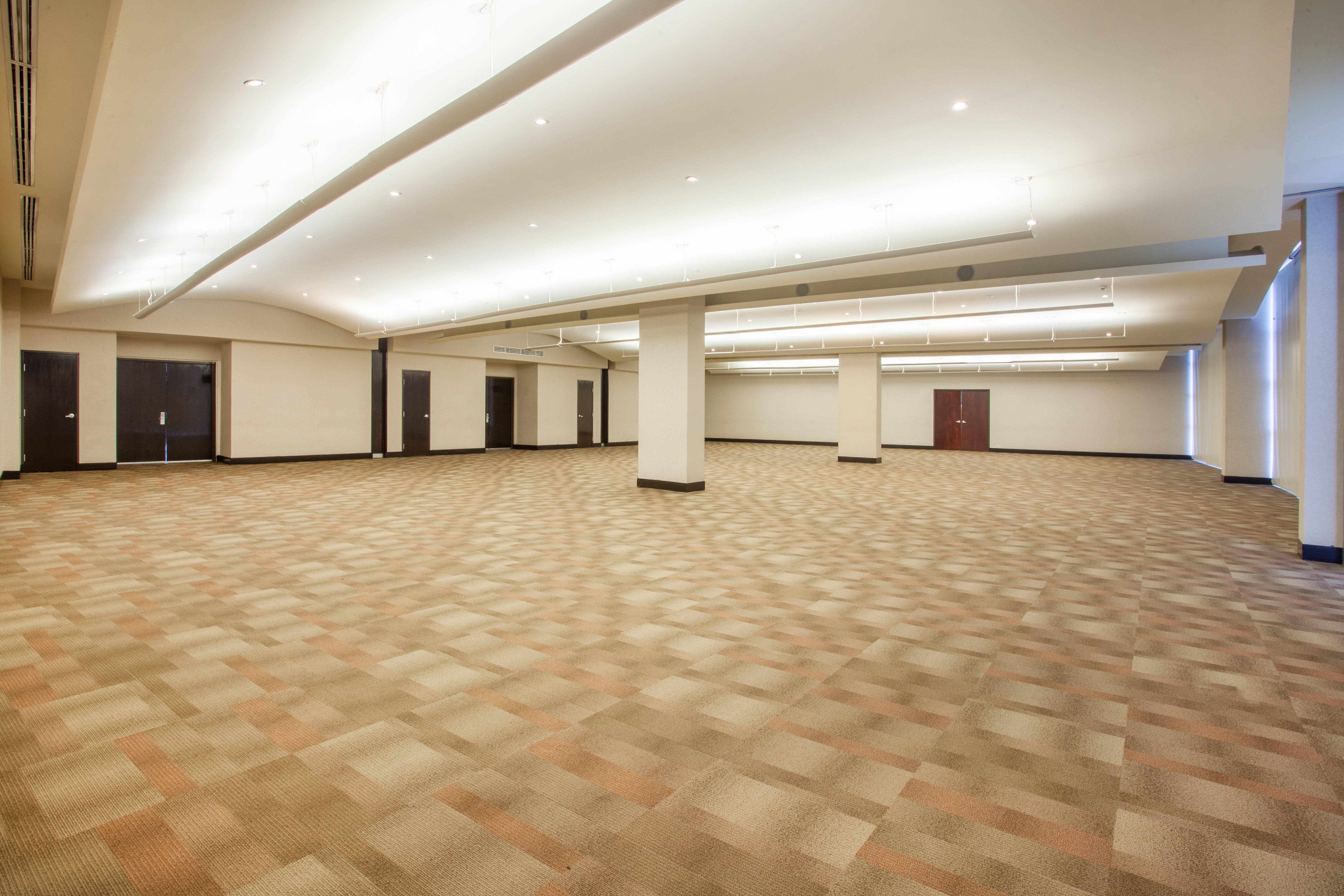 คราวน์ พลาซา เลออง Hotel เลออน ภายนอก รูปภาพ