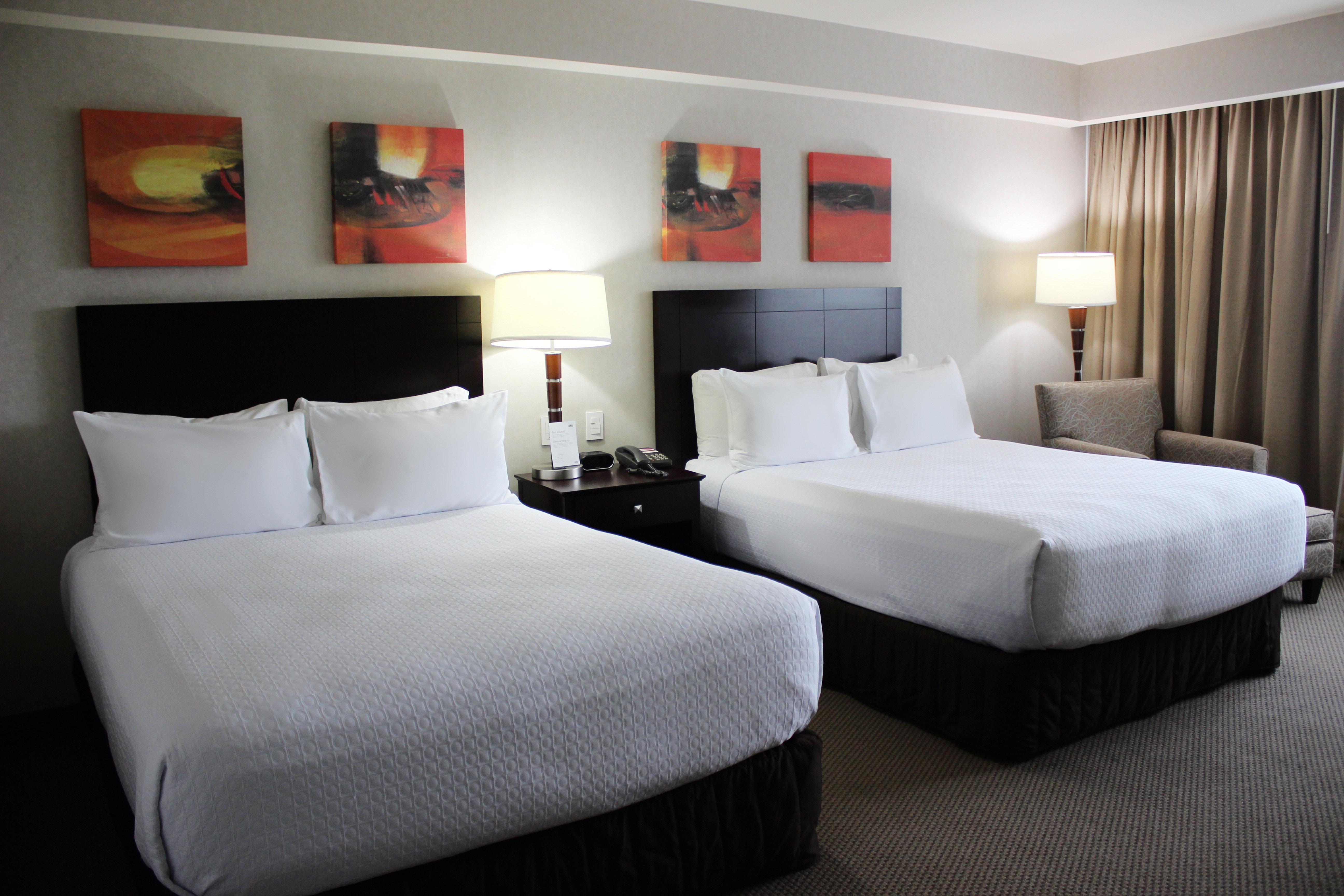 คราวน์ พลาซา เลออง Hotel เลออน ภายนอก รูปภาพ