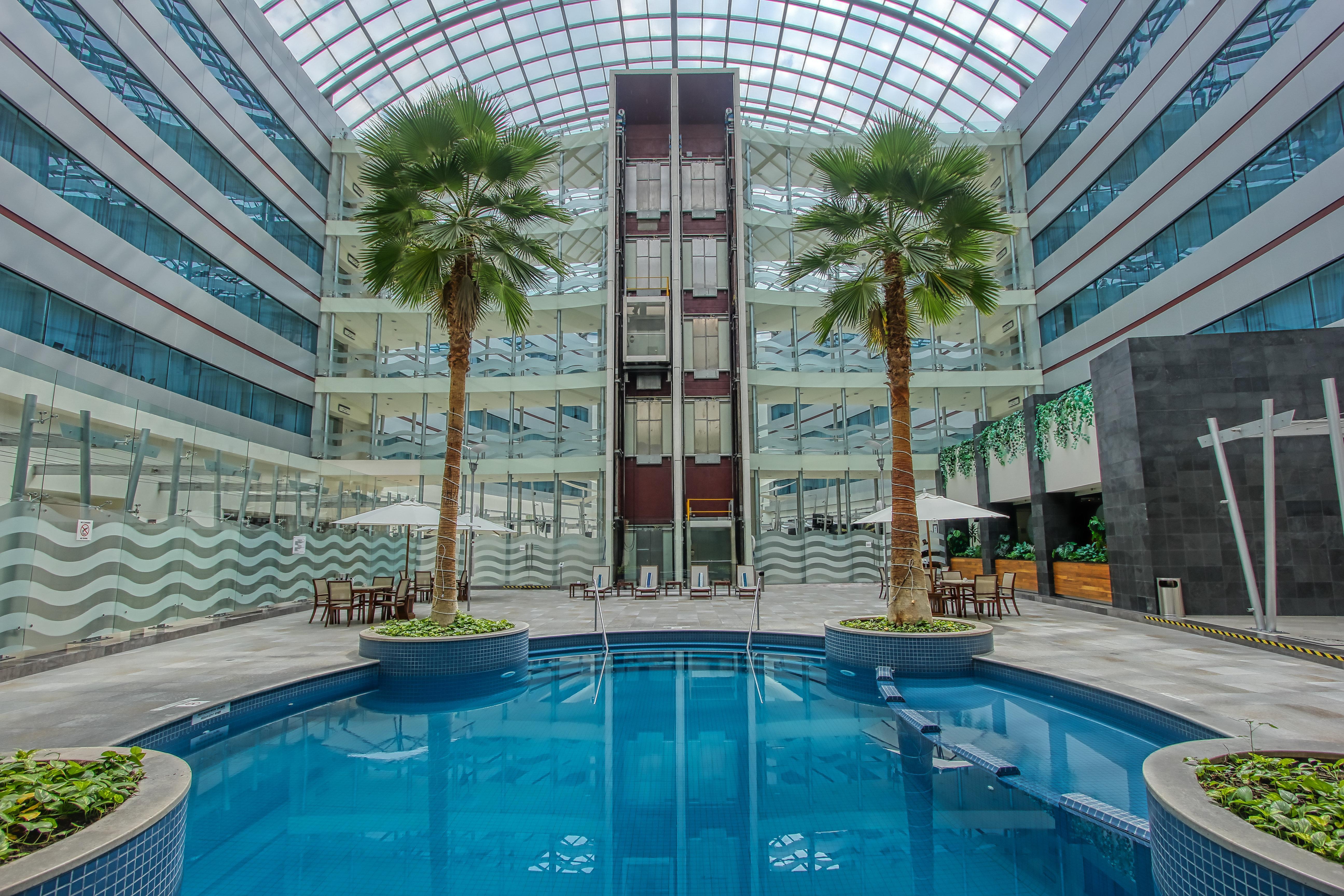 คราวน์ พลาซา เลออง Hotel เลออน ภายนอก รูปภาพ